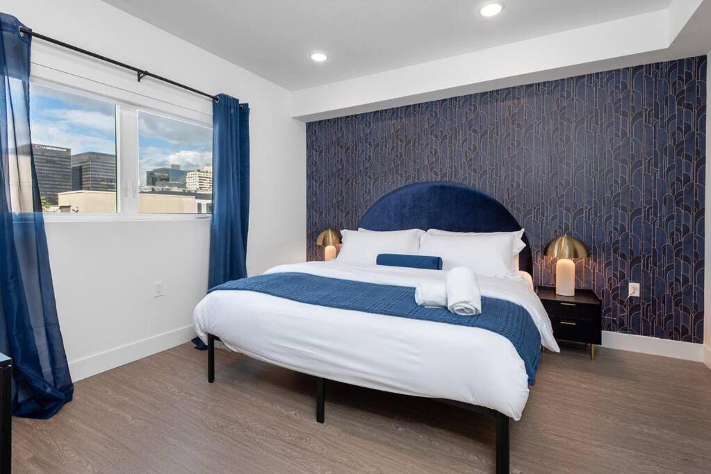 Timeless Glamour: Luxury In K-town Apartamento Los Ángeles