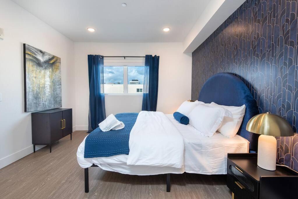 Timeless Glamour: Luxury In K-town Apartamento *
